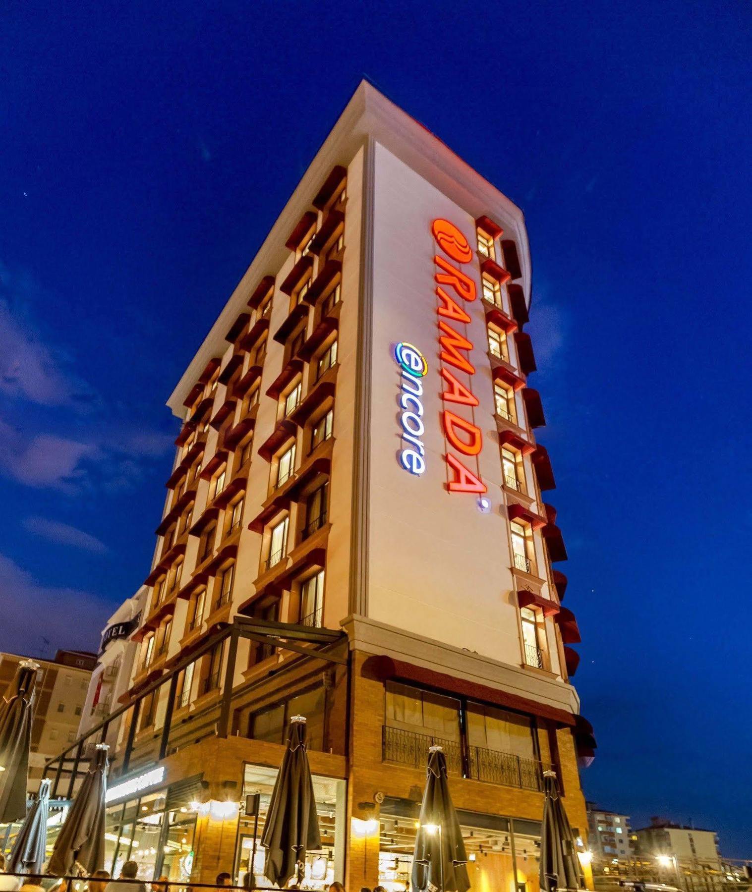 Ramada Encore Ескишехир Екстериор снимка