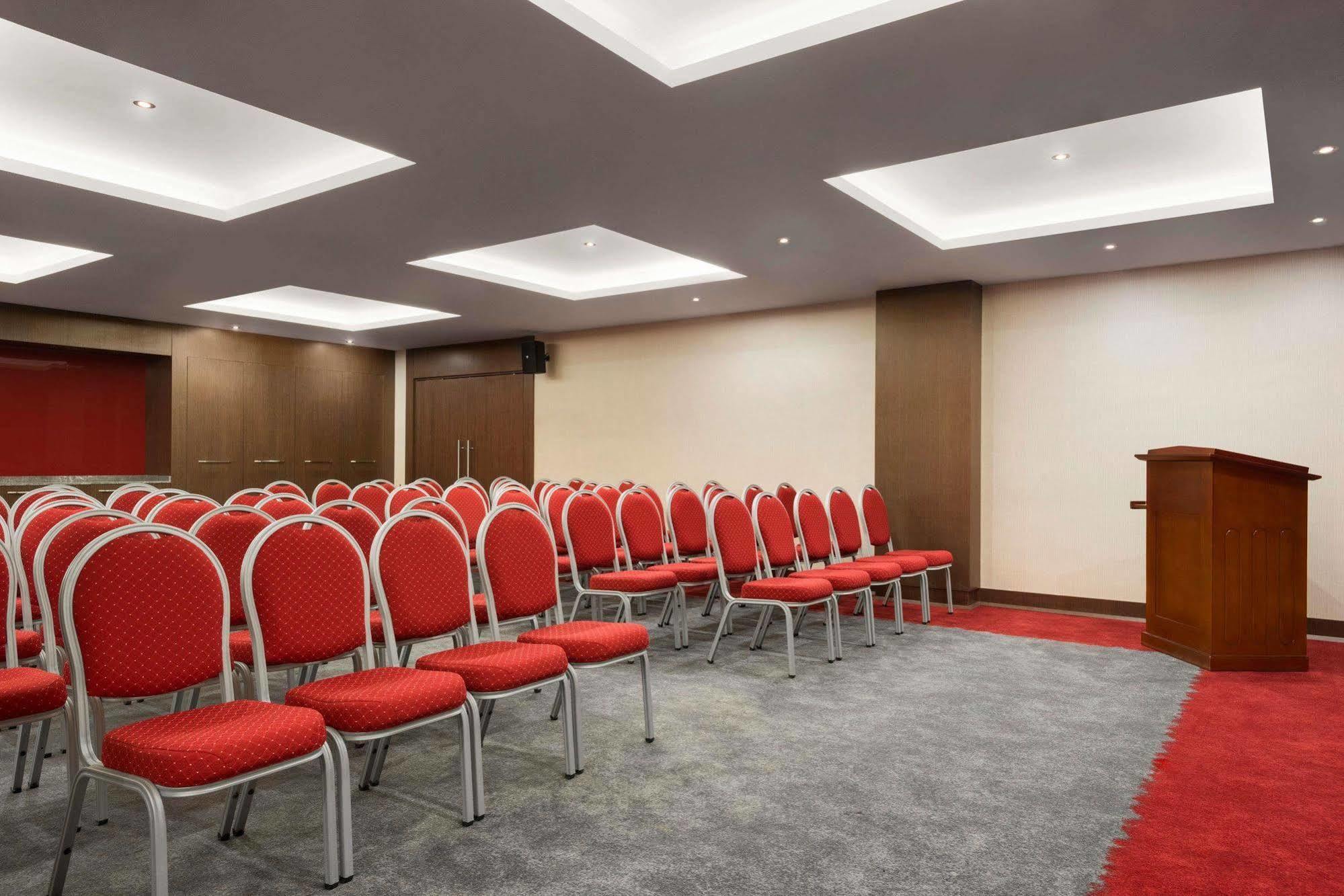 Ramada Encore Ескишехир Екстериор снимка
