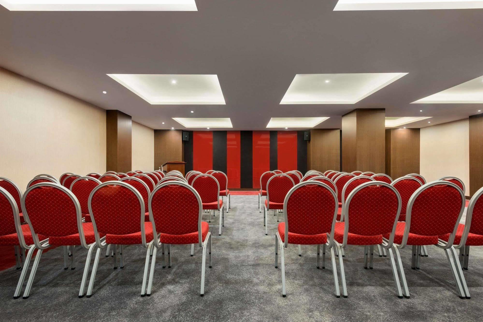 Ramada Encore Ескишехир Екстериор снимка